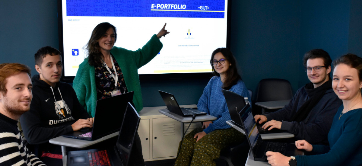 Estudiantes de Telecomunicación testan el ePortfolio de EUt+, el pasaporte digital de la Universidad Europea de Tecnología